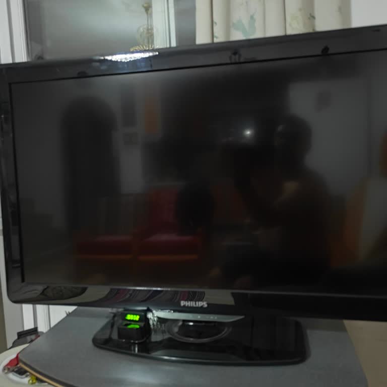 PHILIPS TV Kendi Kendine Kapanma Sorunu