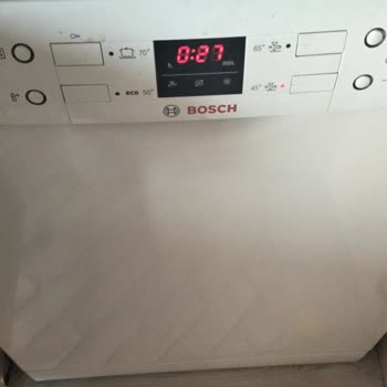 Toroslar Elektrik Dağıtım Yaz Aylarında Sürekli Voltaj Sorunu Ve İlgisiz Hizmet
