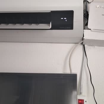 Toroslar Elektrik Dağıtım Yaz Aylarında Sürekli Voltaj Sorunu Ve İlgisiz Hizmet