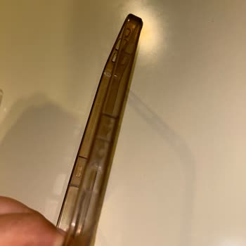 Spigen Şeffaf Kılıfın Sararması