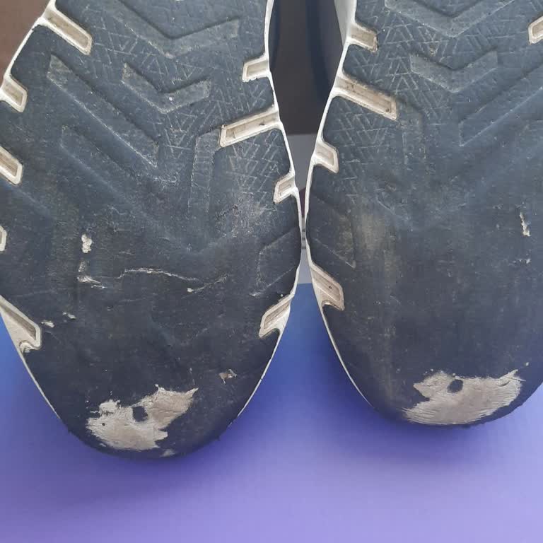 Lotto 2 Ayda Eriyen Koşu Ayakkabısı: Kalite Sorunu Mu?