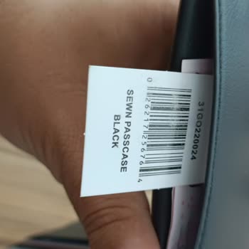 Guess Erkek Cüzdan Deri Değilmiş