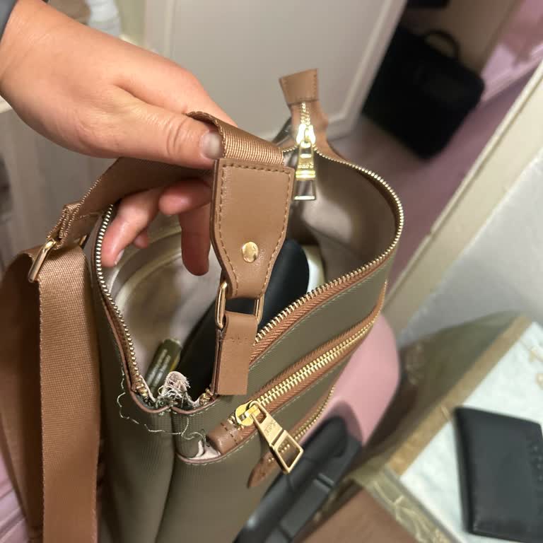 Boyner Aldığım Çantalar Tek Tek Parçalanıyor