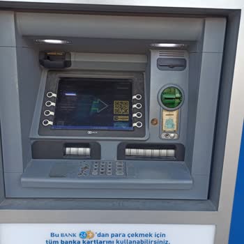 Halkbank Bankamatik Paramı Yuttu