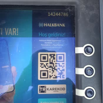 Halkbank Bankamatik Paramı Yuttu