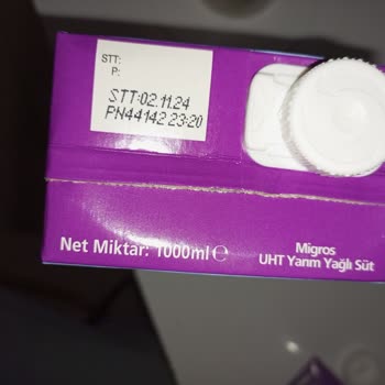 Migros Tarihi Geçmiş Süt Ve Çürük Meyveler