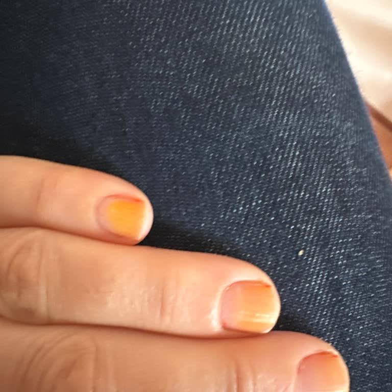 Flormar Oje Tırnağımda Leke Yaptı