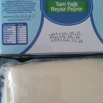BİM Personel Saygısızlığı Ve Aknaz Peynir Kapalı Pakette Kıl Çıkması