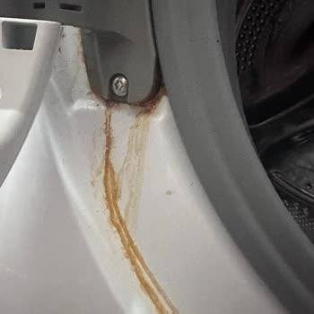 Hoover Marka Çamaşır Makinesinde Paslanma Sorunu