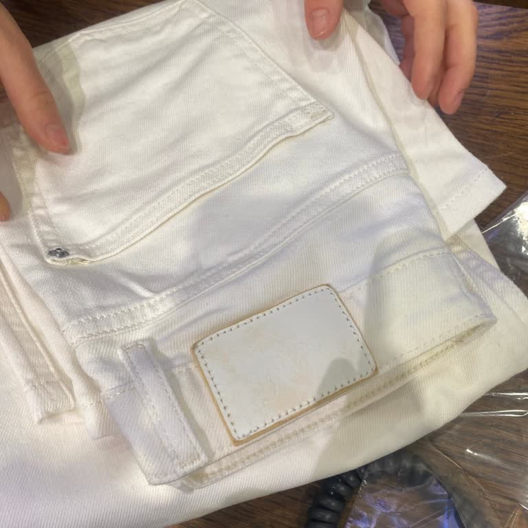 Colin's Pantolonlarının Arkasında Durmuyor