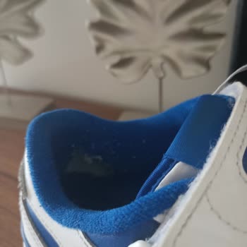 Adidas Mı Bir Daha Asla Böyle Bir Markaya Yakışmadı