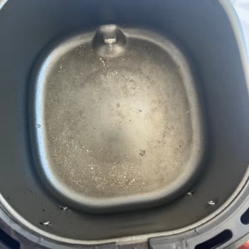 Kumtel Airfryer Alt Haznesi Küflendi