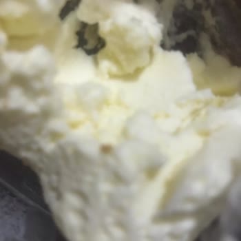 Sek Kaymak Tatlımı Çöp Etti!