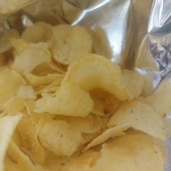 BİM Mağazalarından Alınan Cips Paketinden Kıl Ve Tüy Çıkmıştır