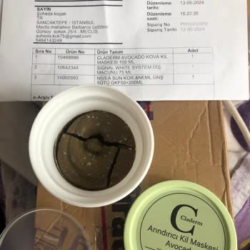 Gratis Siparişime Gönderilen Kil Maskesi Küflenmiş