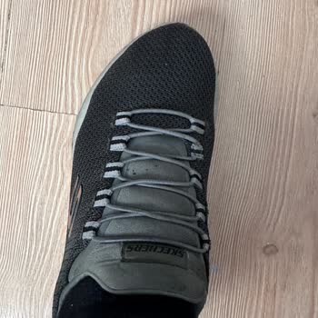 Мои кроссовки Skechers быстро износились