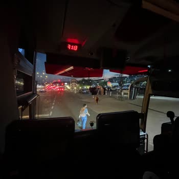 İstanbul Seyahat İle Minibüs Gibi Yolculuk Deneyimi