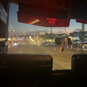 İstanbul Seyahat İle Minibüs Gibi Yolculuk Deneyimi