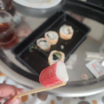 Dardanel Sushida'dan Aldığım Sushinin İçinden Streç Çıktı