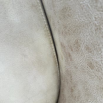 Lesa Home Koltukta Renk Atması Ve Deliklenme Oluştu