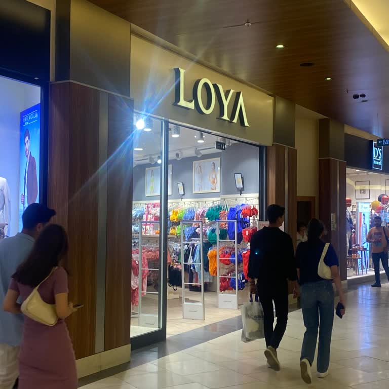 Malatya Park AVM De Bulunan Loya Mağazası
