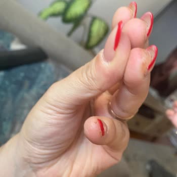 Ng Beauty Bar (Ümraniye) Tırnak Mikrop Kapması