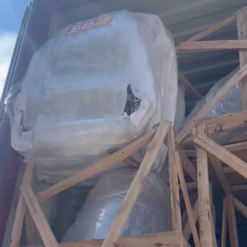 Mardaş Limanında Yüksek Hassasiyetteki Ürünlere Çuval Muamelesi.