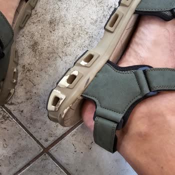 FLO Ayakkabı FLO'dan Aldım Hatalı Ürün Tehditle Posta Çeki Verdiler Kullanamıyorum