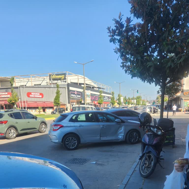 Citroen C4 Kapı Tedariki Bulunamıyor.