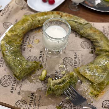 Antephan Künefe Kalitesiz Ve Kötü Hizmet