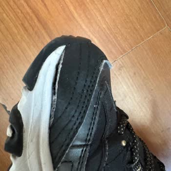 Skechers Dikiş Patlaması Olan Ayakkabım İçin Tekrar İnceleme Talep Ediyorum