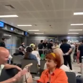 Pegasus Rötar Yapması Ve Kimsenin İlgilenmemesi