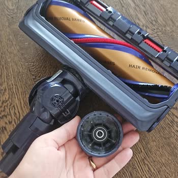 Dyson 5 Aylık Yeni Ürüne Parça Temin Edemiyor.