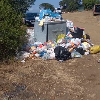 Kandıra Belediyesi Kefken'de Çöp Yığını