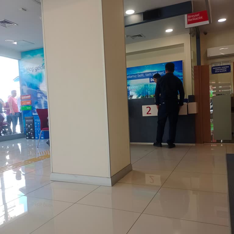 Denizbank Müşteri Kayırıyor. Zengin Müşterisini Önden Sıraya Alıyor