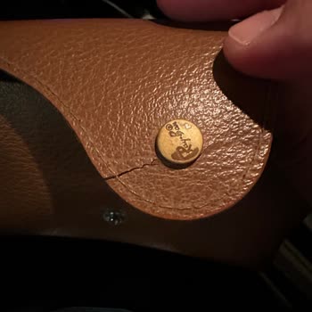 Rayban Gözlük Camlarında Soyulma
