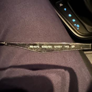 Rayban Gözlük Camlarında Soyulma