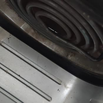 Onvo Marka Airfryer Rezistans Kısmı Paslandı