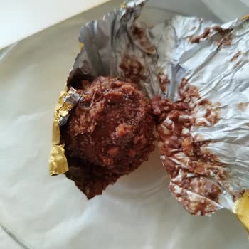 Bozulmuş Ferrero Rocher Çikolatası Ve Migros