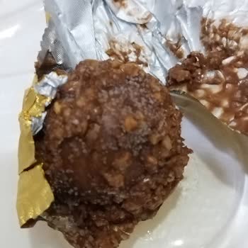 Bozulmuş Ferrero Rocher Çikolatası Ve Migros