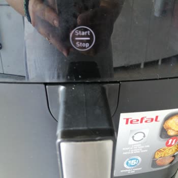 Tefal Airfryer XXL Ekranda Buhar Lekesi