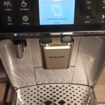 PHILIPS Ev Aletleri Philips Latte GO EP4446/70 Kahve Makinesini Sıfır Cihaz Bozuk Çıktı.