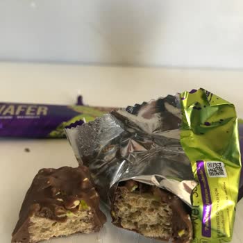 Patiswiss İçinde Antep Fıstığı Benzeri Şey Olan Fıstıklı Gofret!