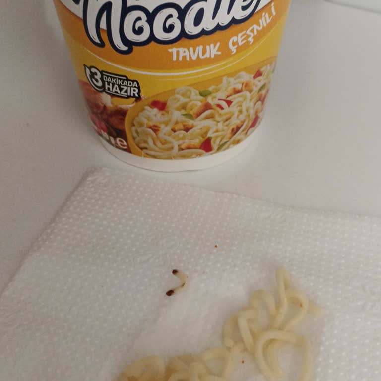 Berona Noodle Hijyen Sorunu: A101 Marketinden Aldığım Noodle'da Yabancı Madde