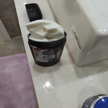 Nivea Stick Kullananlar Dikkat...