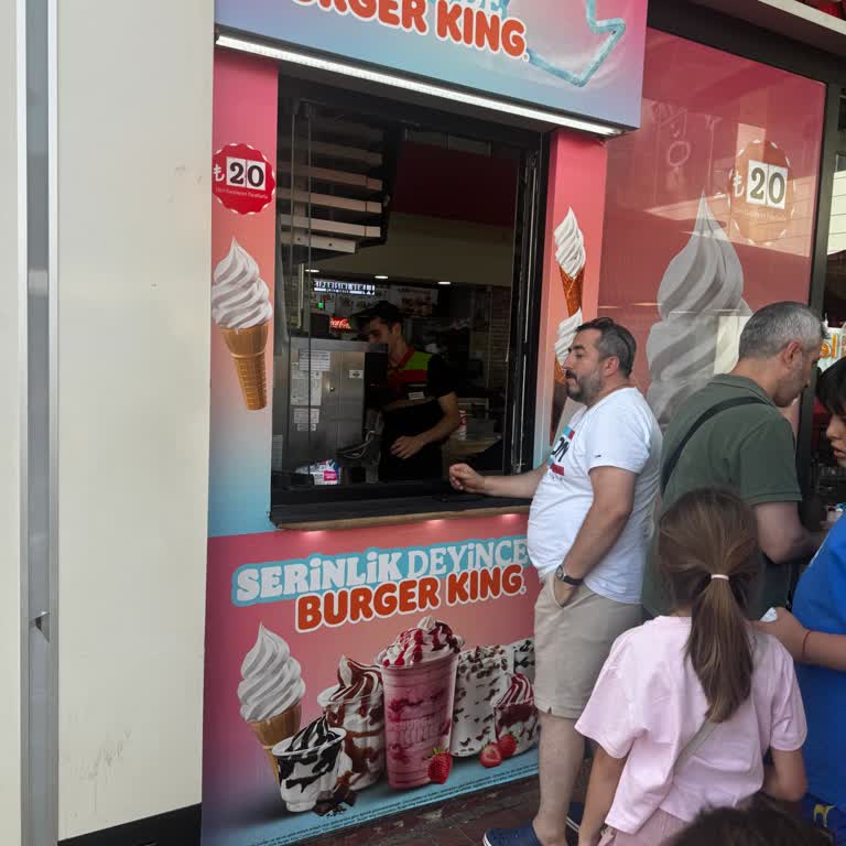Burger King Yavaş Hizmet Ve İlgisiz Çalışanlar