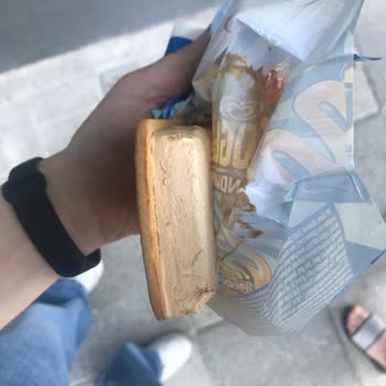 Algida Nogger Dondurmasının Alt Bisküvisi Yok