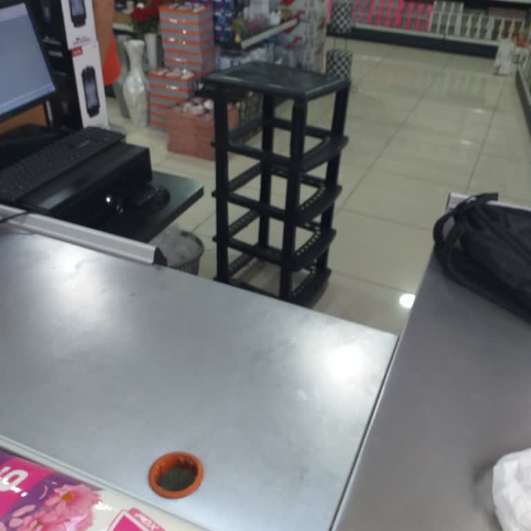 Çarşı Pazar Tekstil (Torbalı) Sorumluluk Almayan Kasiyerler Sorunlu Ürünler.