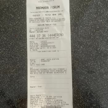 Lacoste;ürünlerinin Arkasında Dur. Benim Gibi Tüketicini Üzme