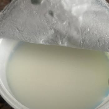 Sütaş Ayran İçinde Küf